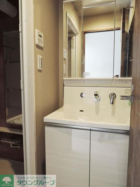 洗面設備　※写真は同タイプ住戸です。