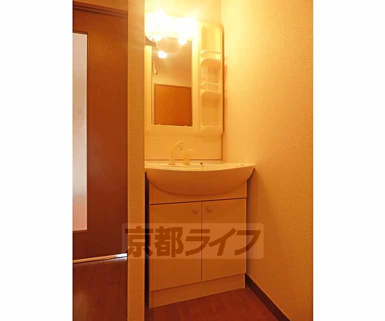 洗面設備　洗面台です。