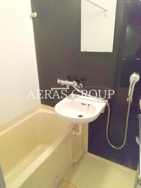 バス・シャワールーム　※同仕様タイプの写真です