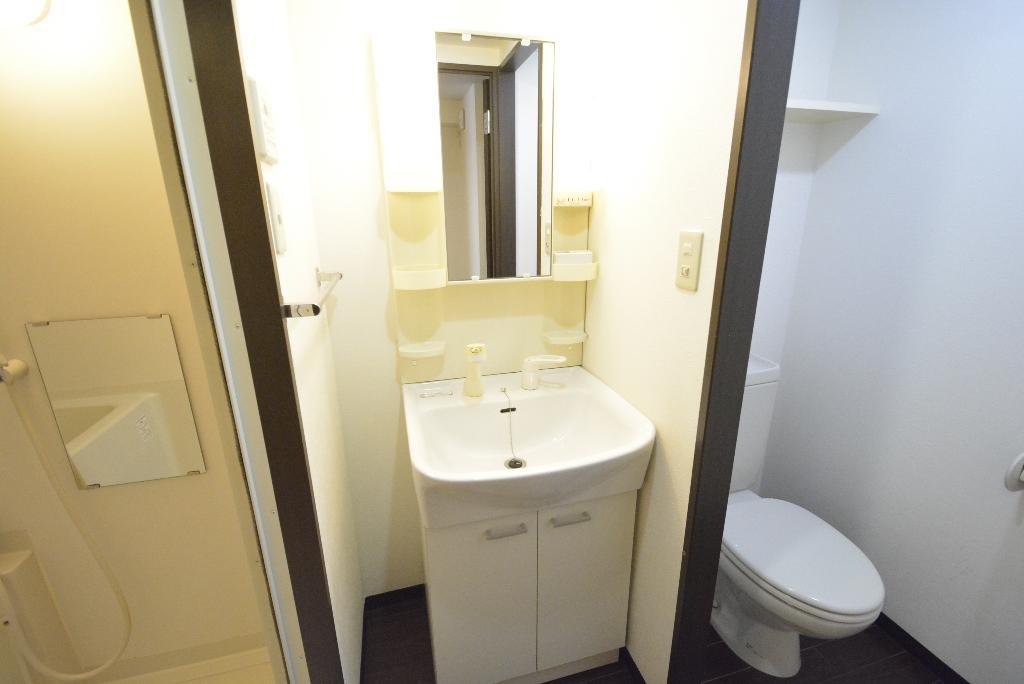 洗面設備　洗髪洗面化粧台