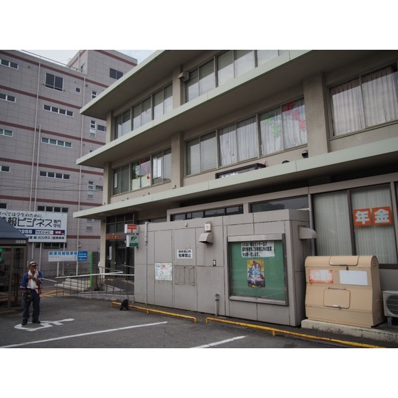 郵便局　原町郵便局（郵便局）まで388m