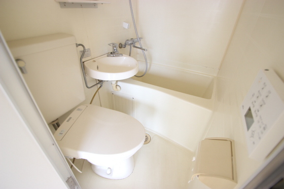 バス・シャワールーム　※別号室の写真です