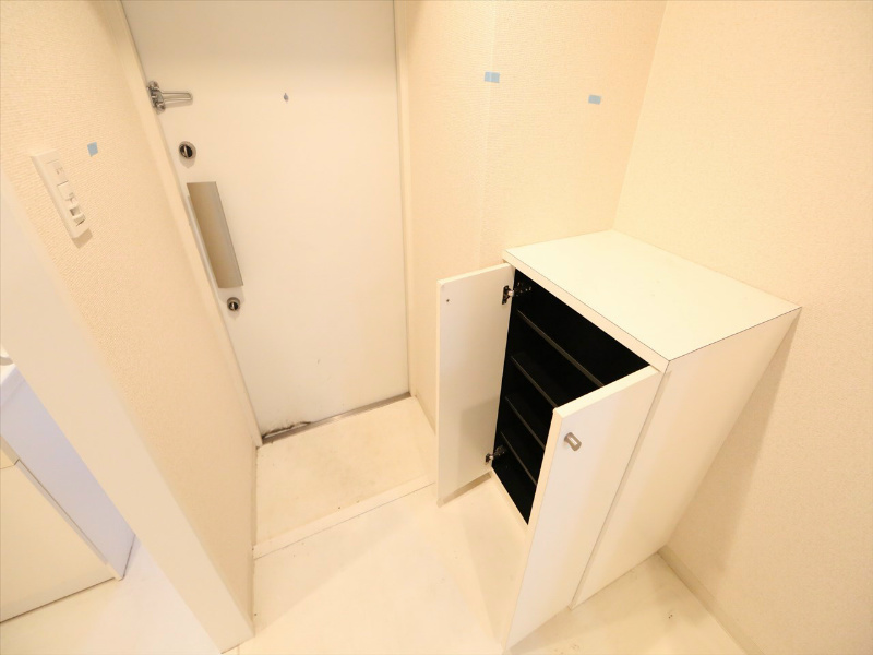 玄関　玄関　シューズボックス