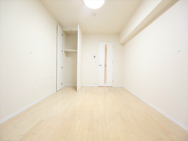 居室・リビング　洋室8帖　クローゼット（収納充実してます）