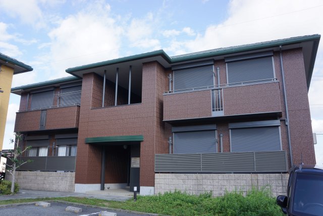 建物外観　落ち着いた雰囲気の外観です