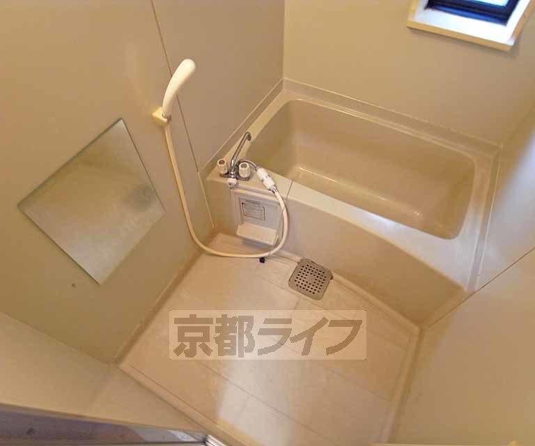 バス・シャワールーム　綺麗なお風呂です。