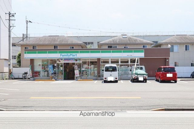 コンビニ　ファミリーマート住吉三丁目店（コンビニ）まで463m
