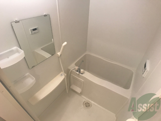 バス・シャワールーム　綺麗な浴槽、まったり出来て疲れも取れますね！