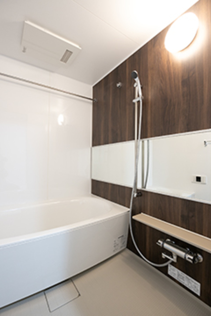 バス・シャワールーム　※写真は同タイプ住戸です。