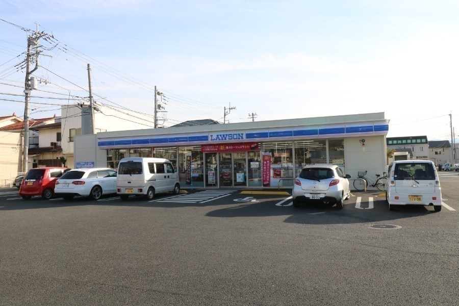 コンビニ　ローソン甲府和戸藤塚店（コンビニ）まで267m