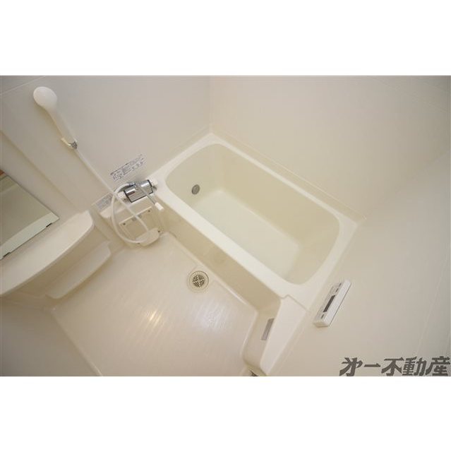 バス・シャワールーム　バスルーム