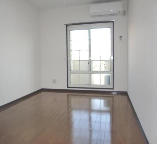 居室・リビング　南向きの明るいお部屋