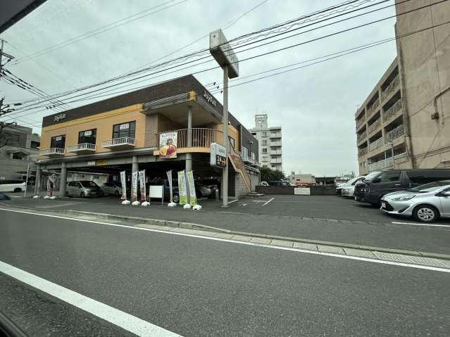 飲食店　ジョイフル小倉熊本店（飲食店）まで591m