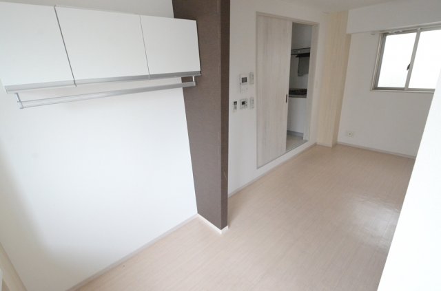 居室・リビング　エアコン付きで初期費用を抑えられます☆