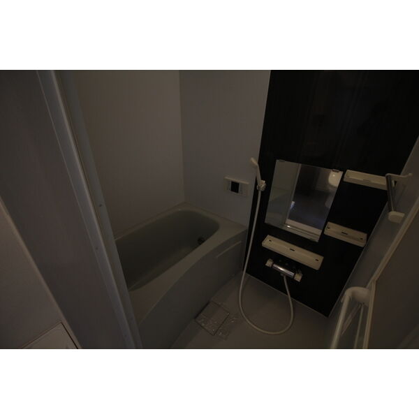 バス・シャワールーム　※別室の参考写真の為、現況優先です。