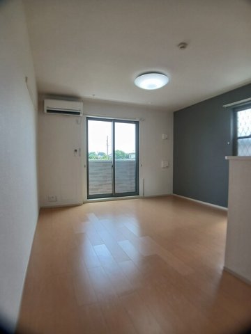 居室・リビング　内装もきれいです