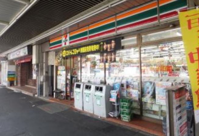 コンビニ　セブンイレブン江東門前仲町店（コンビニ）まで255m
