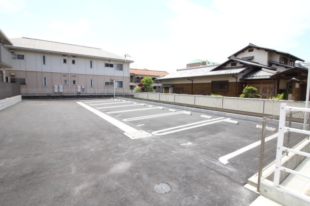 駐車場　駐車場