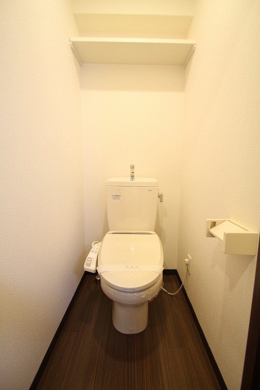 トイレ　ウォシュレット付です☆
