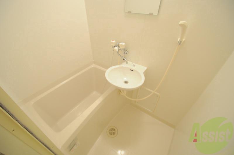 バス・シャワールーム　綺麗です。