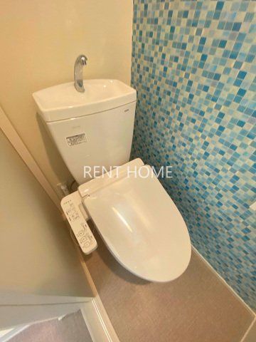 トイレ　ウォシュレット付き