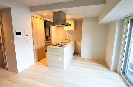 居室・リビング　☆明るい居間☆