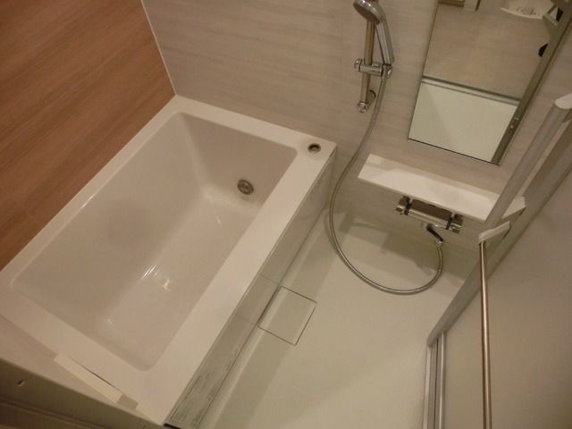 バス・シャワールーム　★浴室乾燥機・追い焚き★