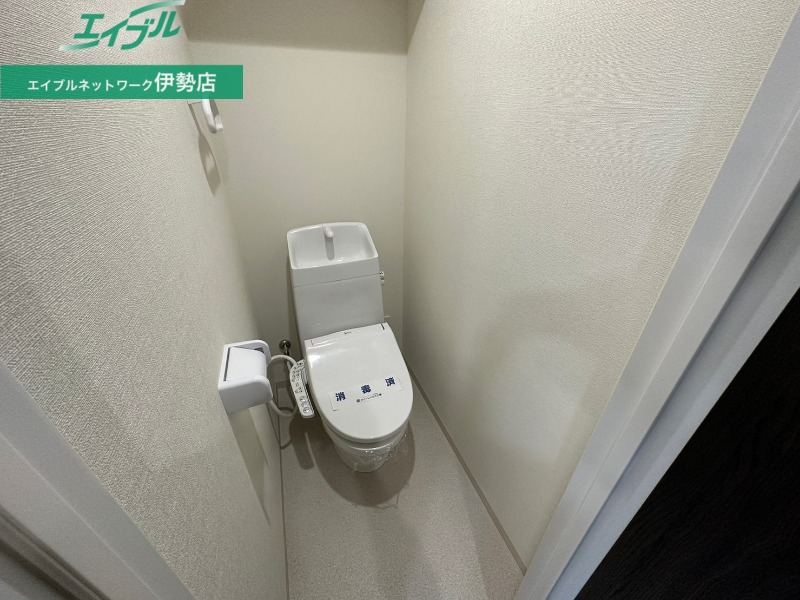 トイレ　同型参考写真