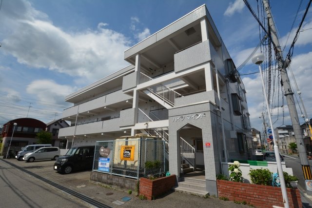 建物外観　駐車場あり！