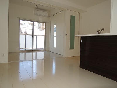 居室・リビング　※別号室の参考写真になります。