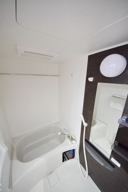バス・シャワールーム　★浴室乾燥機能付きのお風呂です★