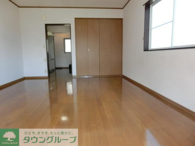 居室・リビング　10帖の広い居室