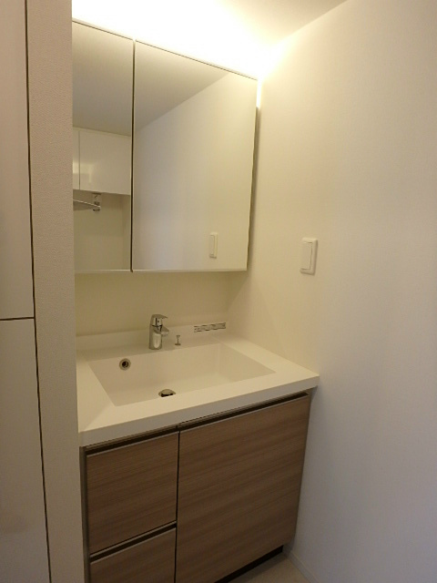 洗面設備　同仕様参考写真