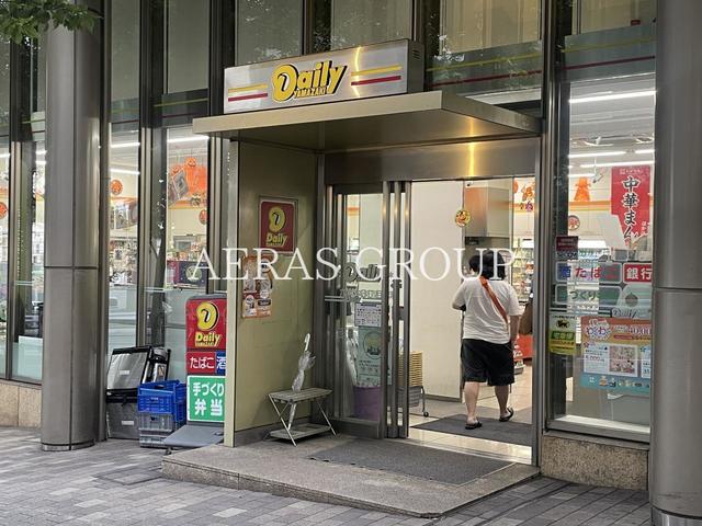 コンビニ　デイリーヤマザキ 六本木３丁目店（コンビニ）まで239m