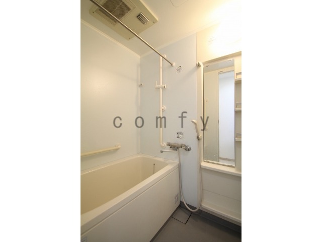 バス・シャワールーム　浴室乾燥機付きバス