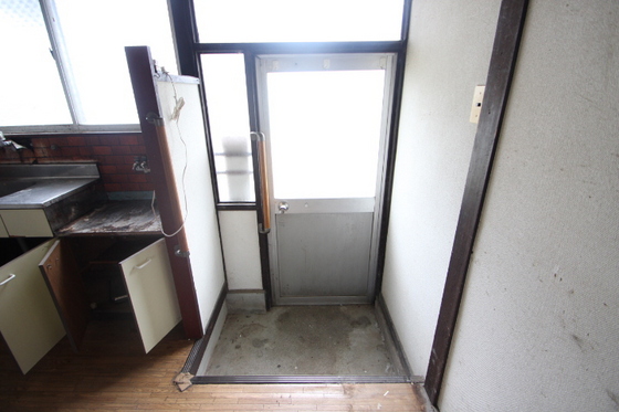 玄関　※別部屋の写真です