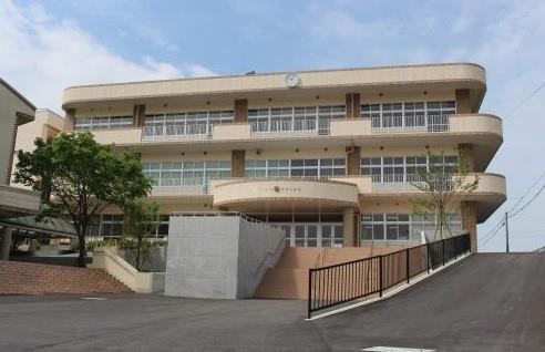 小学校　西浦小学校（小学校）まで600m