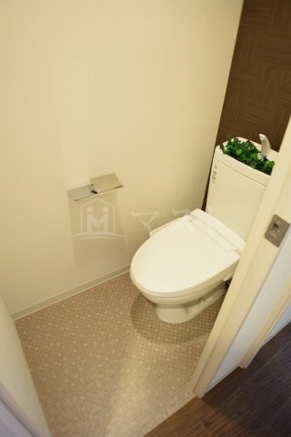 トイレ　ウォシュレット付