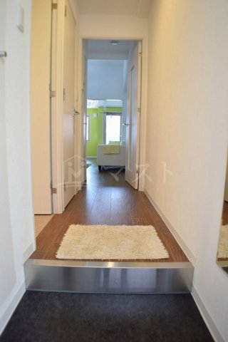 玄関　シンプルな玄関