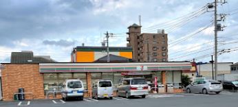 コンビニ　セブンイレブン 平塚東真土1丁目店（コンビニ）まで1015m