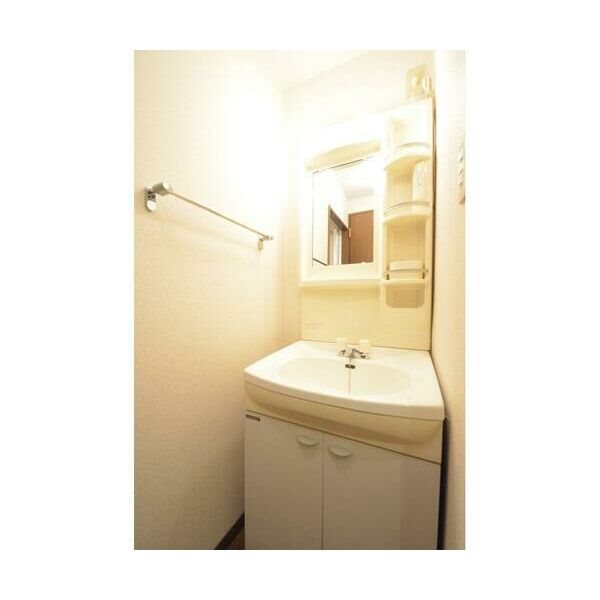 洗面設備　同建物の別部屋の写真
