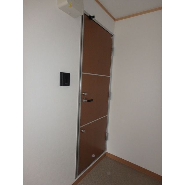 玄関　別部屋参考写真となります