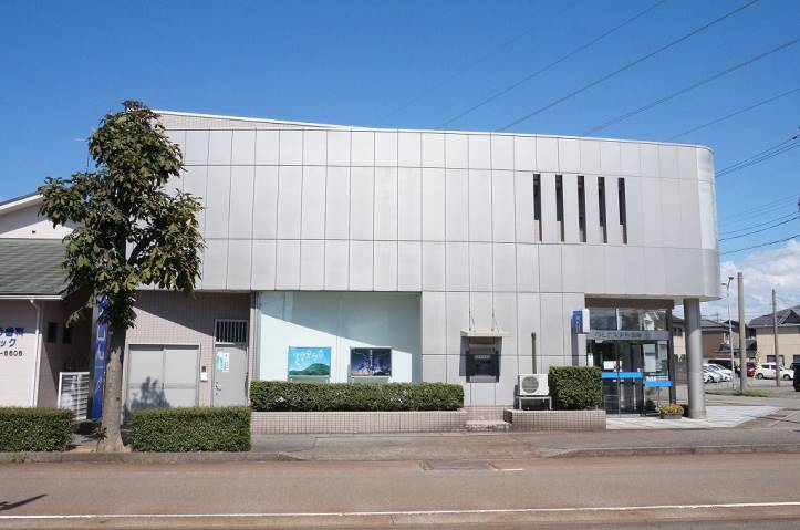 銀行　のと共栄信用金庫（銀行）まで467m