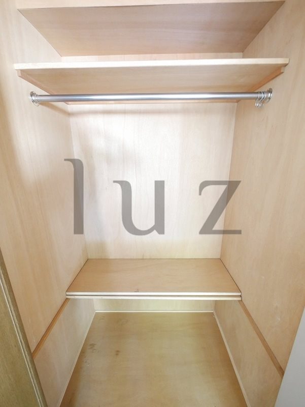 収納　パイプハンガー付きクローゼット完備！