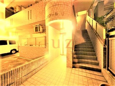 建物外観　2001年竣工のRCマンションです！