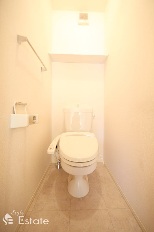 トイレ　トイレ　温水洗浄便座