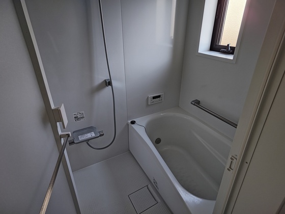 バス・シャワールーム　※別部屋の写真です