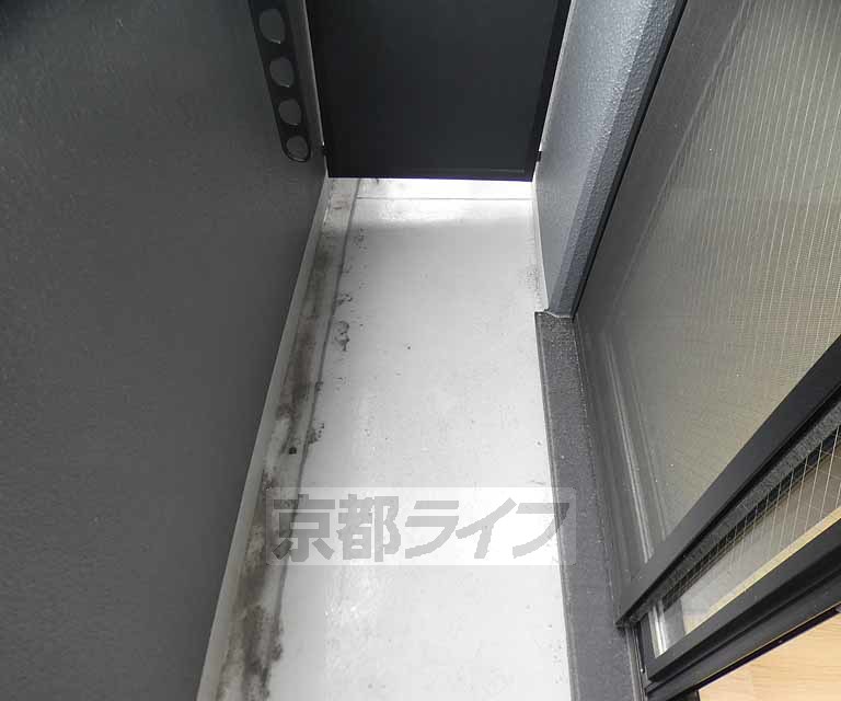 バルコニー　明るいバルコニー