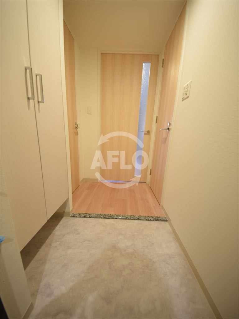 玄関　クリスタルグランツ難波II　玄関