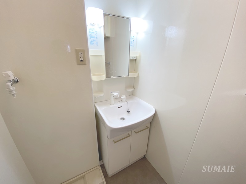 洗面設備　独立洗面台です☆